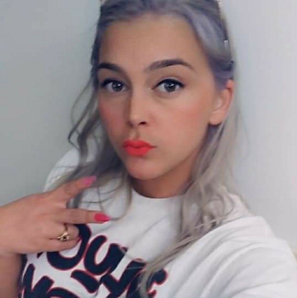 Meet your Posher, Karly